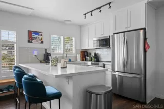 Photo #4: 250035416 Listing