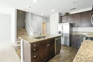 Photo #3: 250035449 Listing