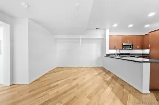 Photo #6: 250035509 Listing