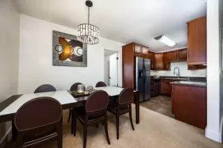 Photo #5: 250035575 Listing