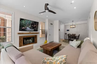 Photo #3: 250035579 Listing