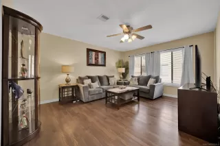 Photo #3: 250035597 Listing 