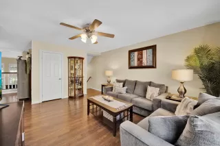 Photo #4: 250035597 Listing 