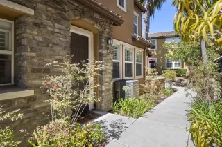 Photo #2: 250035662 Listing