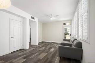 Photo #4: 250035662 Listing