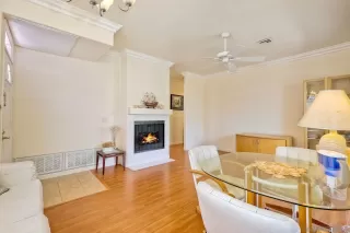 Photo #4: 250035679 Listing