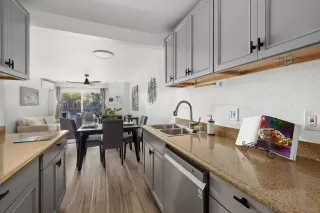 Photo #5: 250035689 Listing