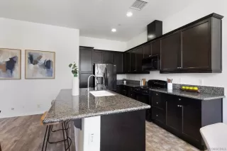 Photo #4: 250035778 Listing