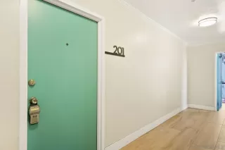 Photo #3: 250035796 Listing 