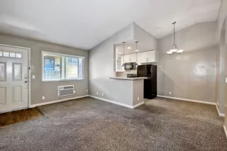 Photo #1: 250035807 Listing 