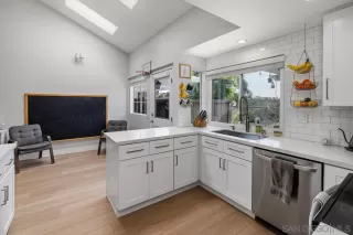 Photo #6: 250035822 Listing 