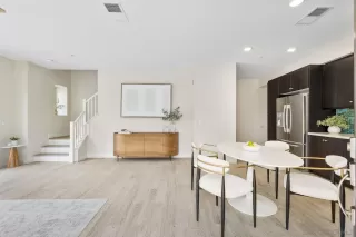 Photo #3: 250035823 Listing 