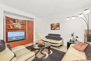 Photo #2: 250035857 Listing