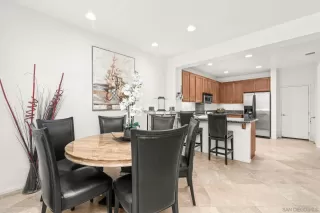 Photo #5: 250035857 Listing