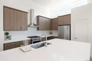 Photo #2: 250035865 Listing