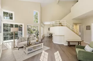 Photo #4: 250035899 Listing