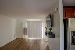 Photo #2: 250035923 Listing