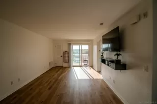 Photo #4: 250035923 Listing