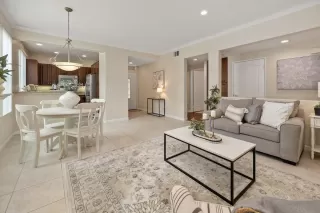 Photo #1: 250035979 Listing 