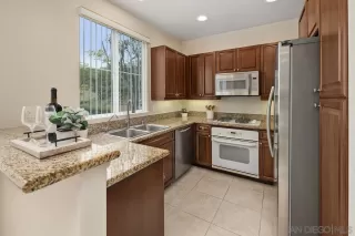 Photo #2: 250035979 Listing 