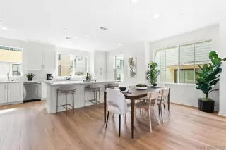 Photo #5: 250036097 Listing 