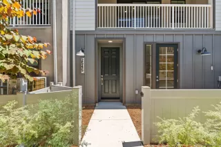 Photo #3: 250036098 Listing