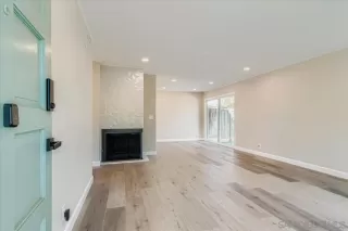 Photo #1: 250036116 Listing