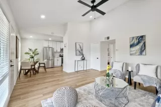 Photo #3: 250036144 Listing