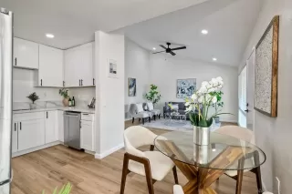 Photo #5: 250036144 Listing