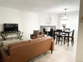 Photo #1: 250036145 Listing 