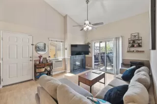 Photo #1: 250036154 Listing