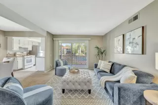 Photo #2: 250036186 Listing