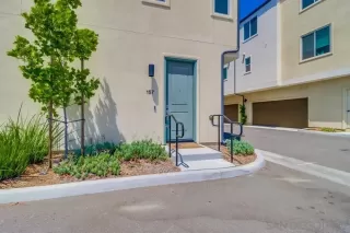 Photo #1: 250036196 Listing 