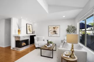 Photo #1: 250036201 Listing