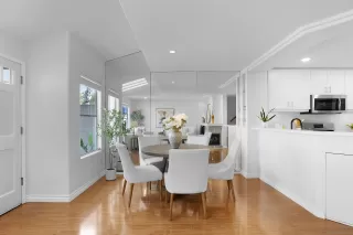 Photo #5: 250036201 Listing