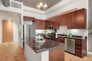 Photo #2: 250036269 Listing