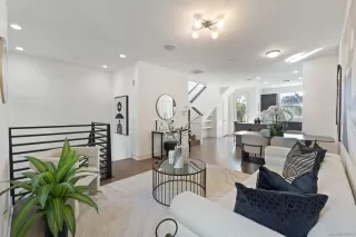 Photo #2: 250036302 Listing