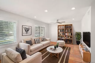 Photo #2: 250036318 Listing 