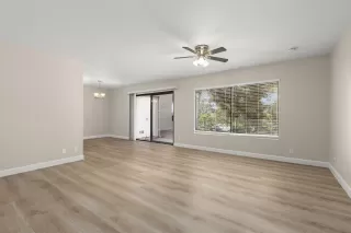 Photo #5: 250036333 Listing