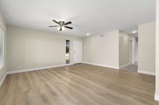 Photo #6: 250036333 Listing