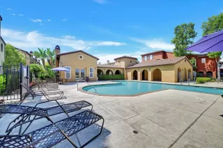 Photo #1: 250036399 Listing 