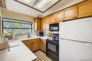 Photo #2: 250036407 Listing 