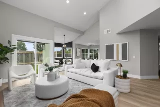 Photo #5: 250036416 Listing