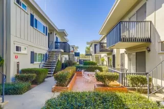 Photo #1: 250036426 Listing 