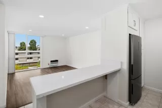 Photo #1: 250036433 Listing 