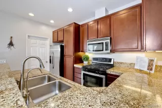 Photo #5: 250036448 Listing