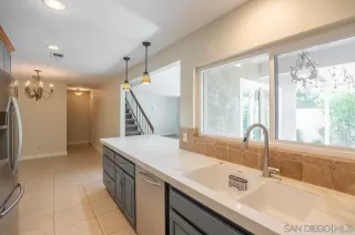 Photo #3: 250036547 Listing