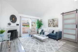 Photo #2: 250036591 Listing 