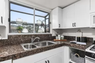 Photo #5: 250036650 Listing