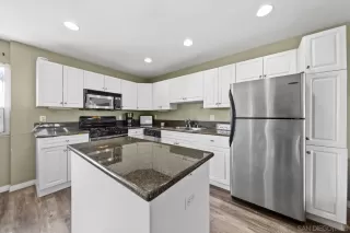 Photo #5: 250036689 Listing